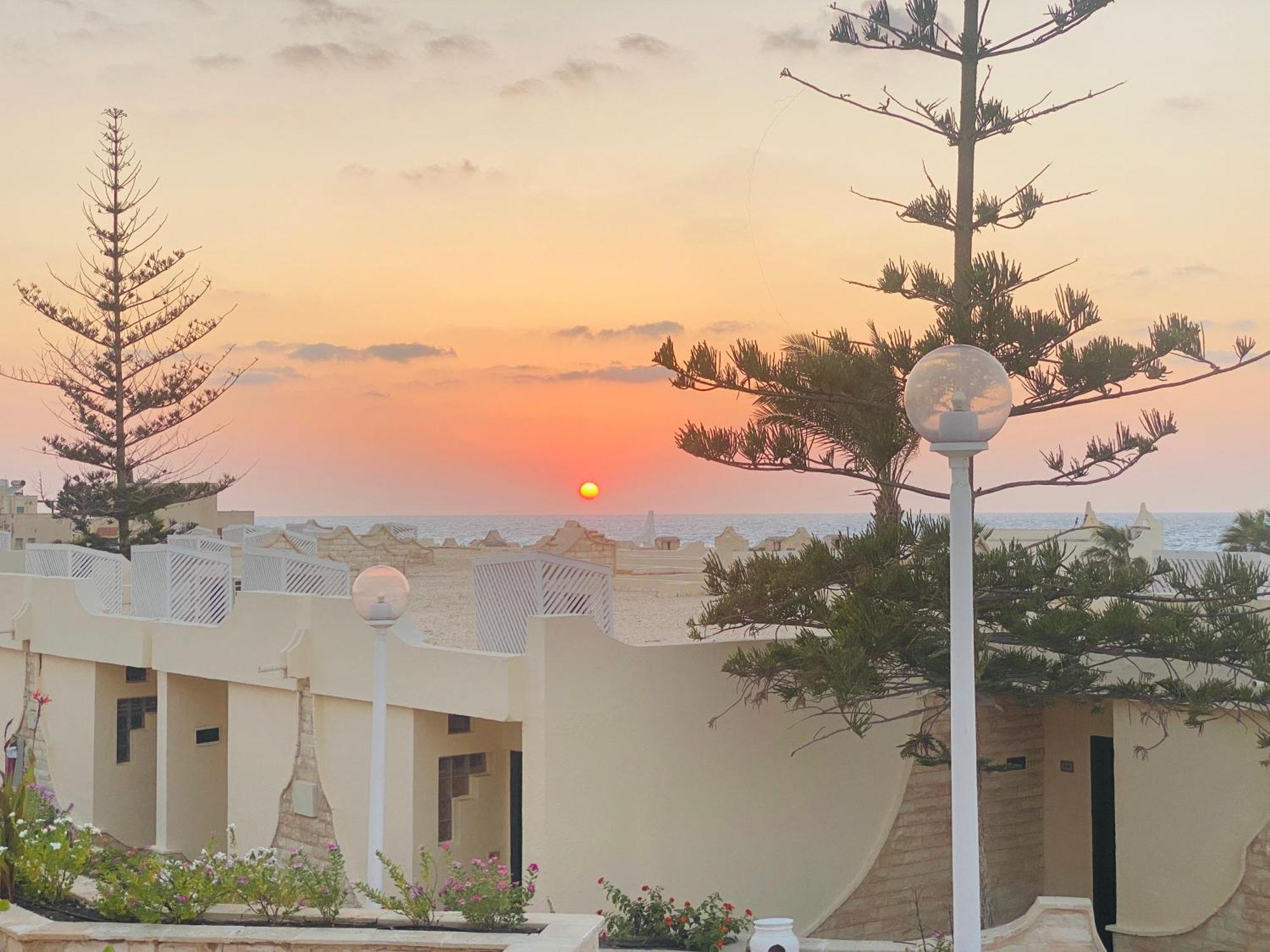 伊砵罗特博格厄尔阿拉巴酒店 伯格埃拉伯 外观 照片 Sunset in Safi